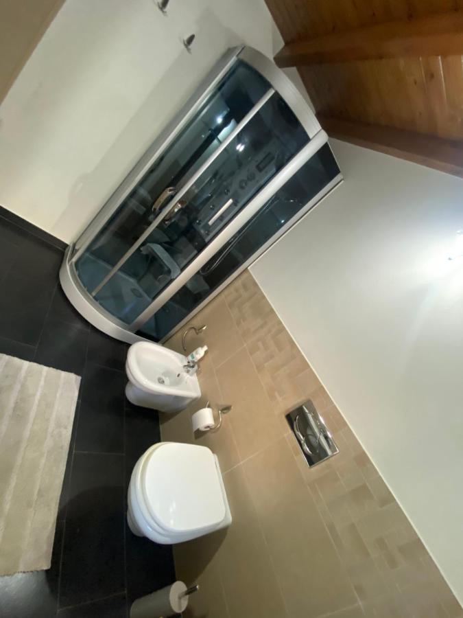 The “B” House Apartment คาตาเนีย ภายนอก รูปภาพ