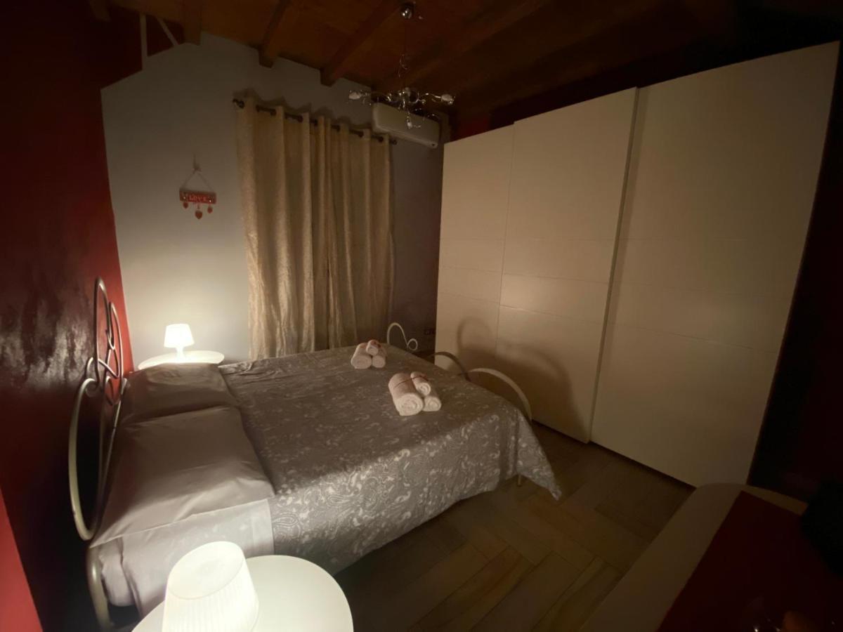 The “B” House Apartment คาตาเนีย ภายนอก รูปภาพ