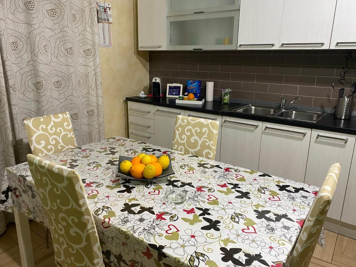 The “B” House Apartment คาตาเนีย ภายนอก รูปภาพ
