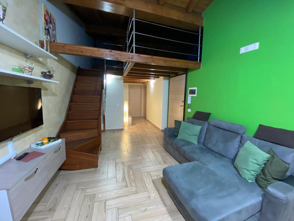 The “B” House Apartment คาตาเนีย ภายนอก รูปภาพ